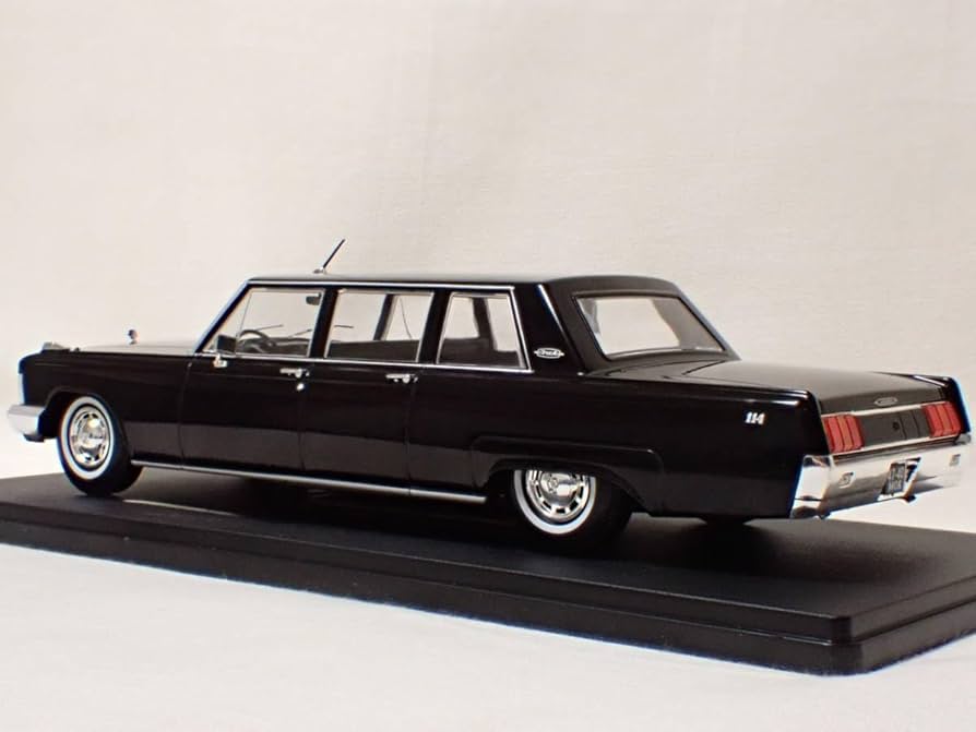 リムジン Amazon.co.jp: レア1/24 ジル 114 リムジン ZIL 114 : おもちゃ